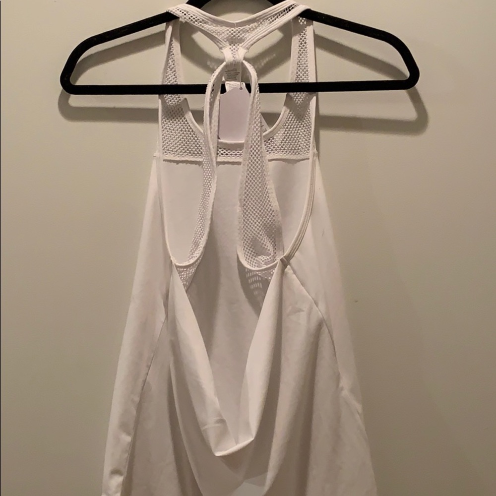 NWT Fabletics Sol Tank - Picture 3 of 5